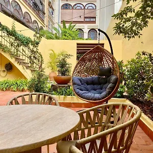 Хостел The Loft House, Барселона